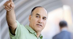 قاسمپور: با این بازی‌ها، تیم ملی خودش را فریب می‌دهد