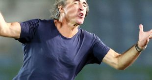 ساپینتو: نباید به پرسپولیس هدیه می‌دادند | بازی کردن فرعباسی راحت نیست