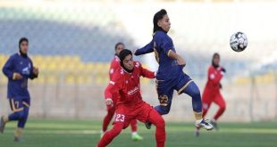 جنجال بازیکن تیم زنان؛ پرچم استقلال در زمین پرسپولیس