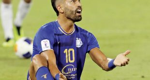 رامین رضائیان در اراک کتک خورد؛ لحظه ناراحتی شدید رضائیان را ببینید