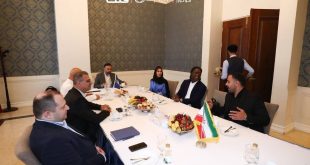 کلارنس سیدورف در سکوت آمد و رفت!