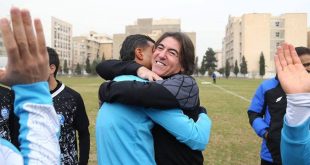 در تمرین استقلال هر روز، همه همدیگر را بغل می‌کنند! | امان از این تکذیب‌های کذب!