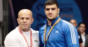 پرونده حضور پسرم در تیم ملی ایران بسته شد؛ من زورم را زدم | ۶ ماه پیش هر دو با گریه به خانه آمدیم