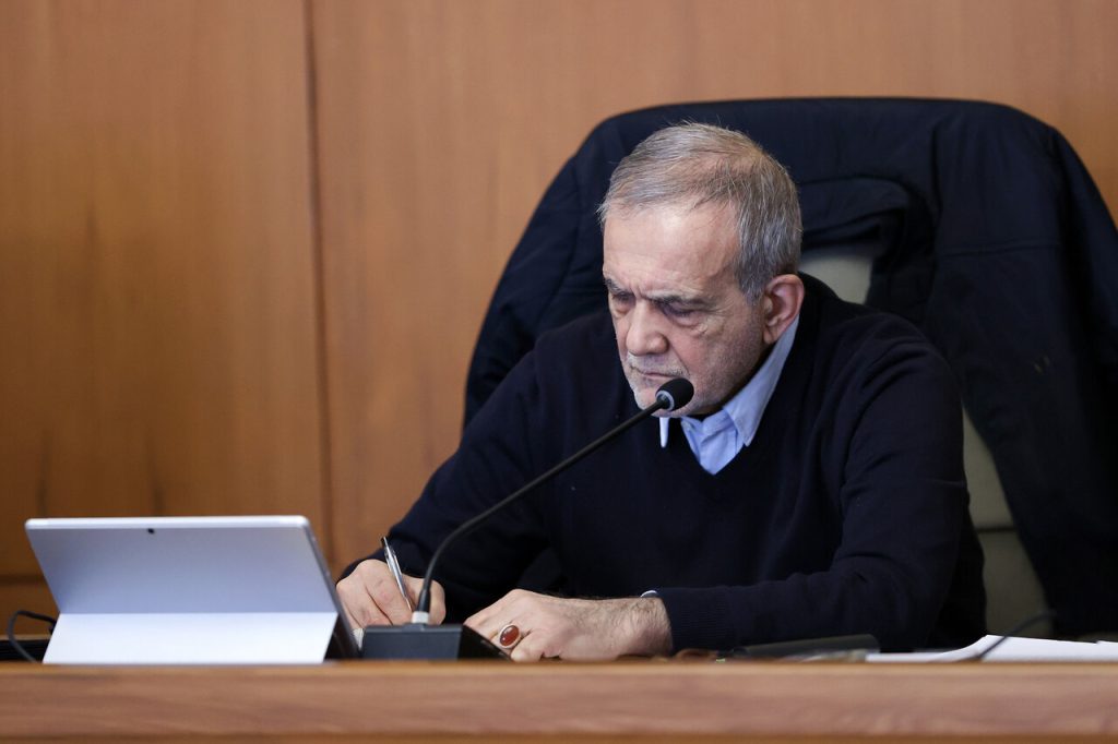 دستور رئیسجمهور برای بررسی فوری افزایش قیمت خودرو