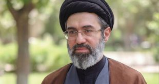 پاسخ پرمهر آیت‌الله سیدمجتبی خامنه‌ای به یک نامه + عکس